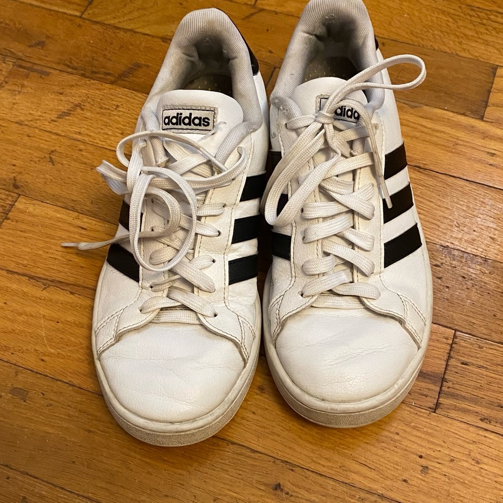 Adidas Sneakers